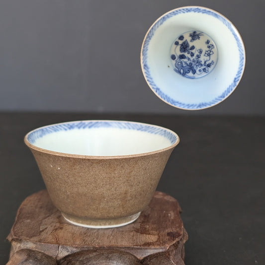 清代雍正年间外销咖啡色釉瓷茶杯，金瓯沉船出水，编号 #2391