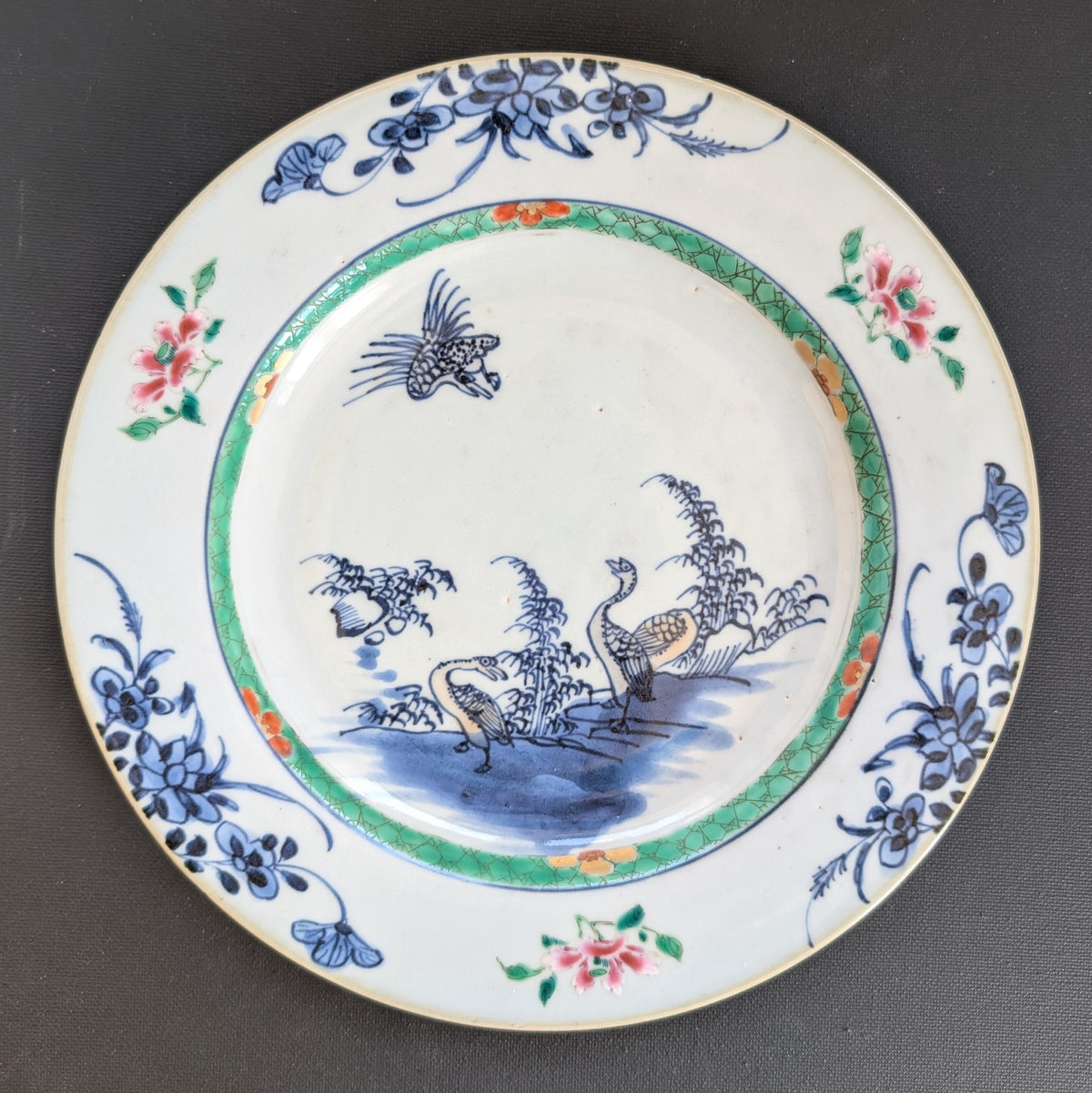Chinese Antique porcelain plate, 18th C Yongzheng / Qianlong period #2518