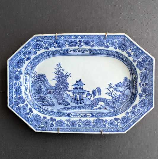 Chinese antique blue and white porcelain platter, Qianlong, 18th c #2852