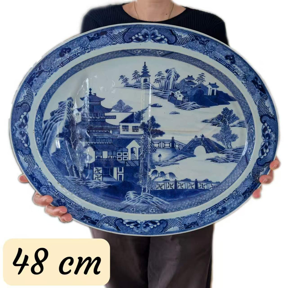 Chinese antique fish / meat platter in blue and white, Qianlong period  #2930