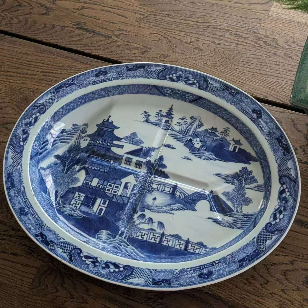 Chinese antique fish / meat platter in blue and white, Qianlong period  #2930