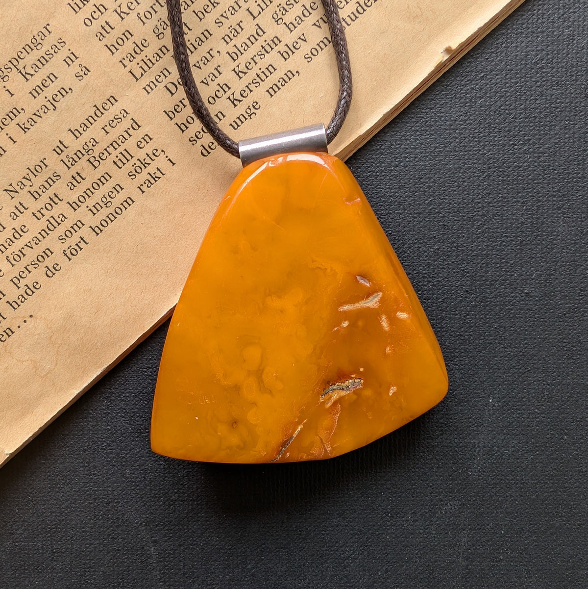 Vintage Natural Danish Amber Pendant Baltic Amber Butterscotch Egg Yolk Huge 30g #2570