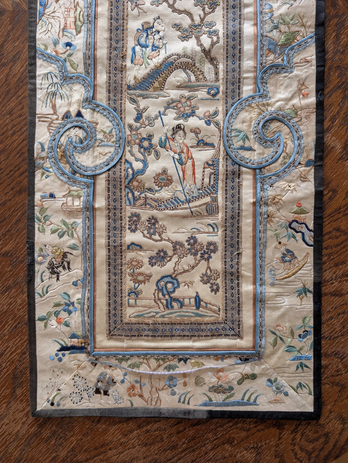Chinese Antique silk embroidery with figures and landscape, Late Qing Dynasty #2818