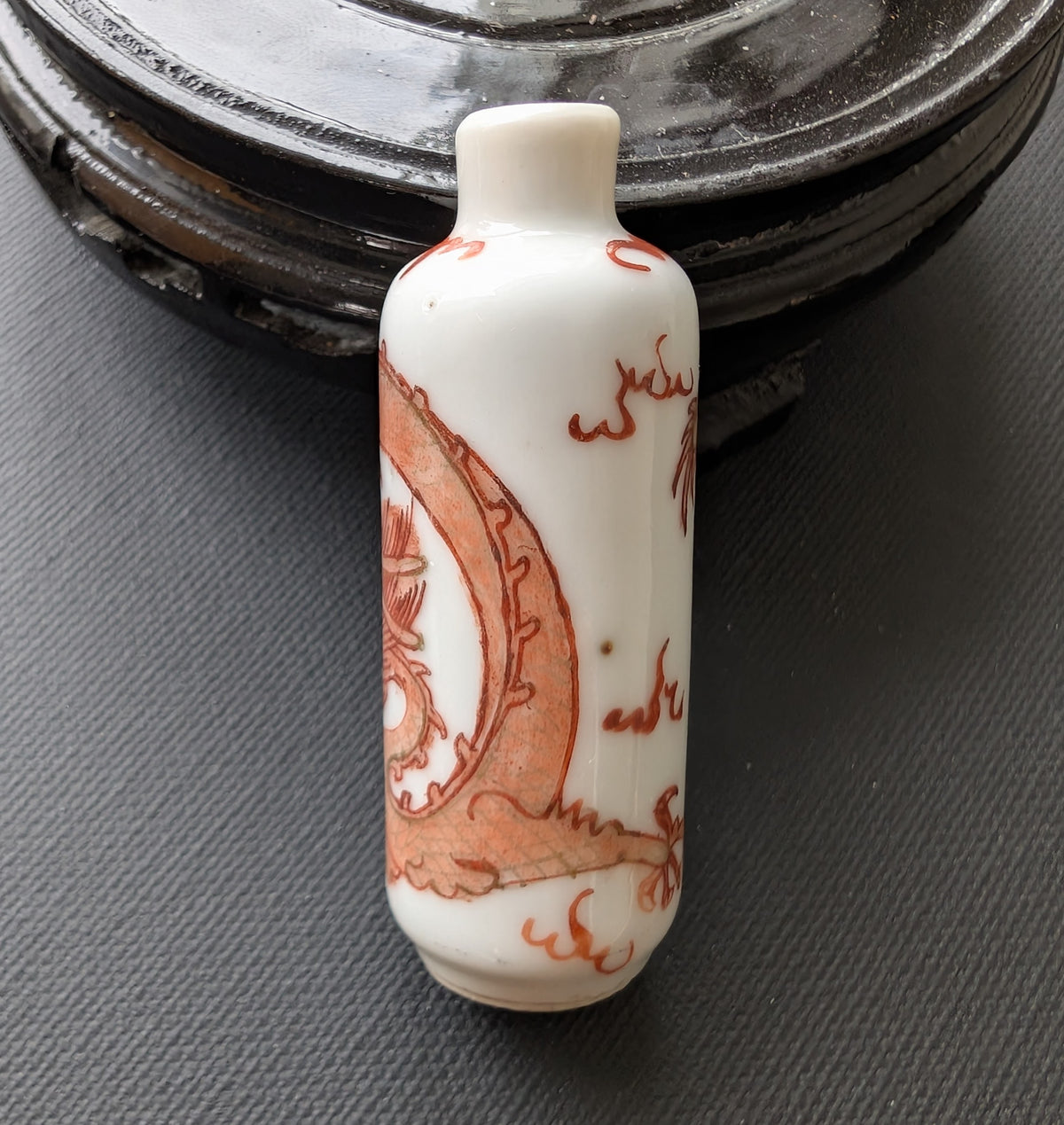 Chinese antique snuffbottle decorated with Dragon, Late Qing #2855