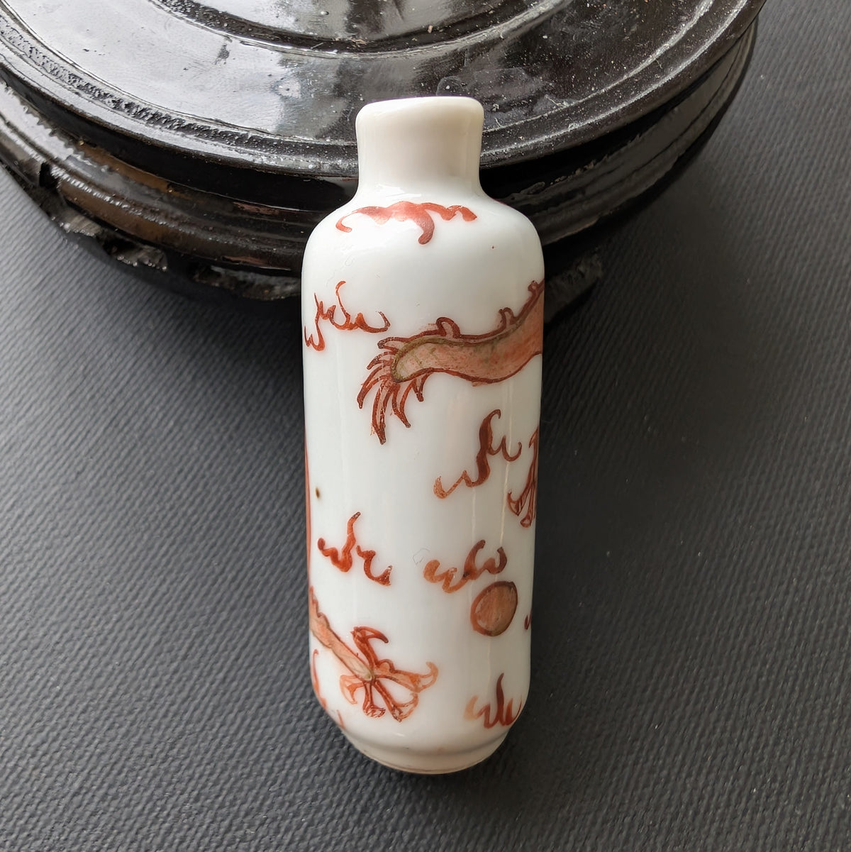 Chinese antique snuffbottle decorated with Dragon, Late Qing #2855