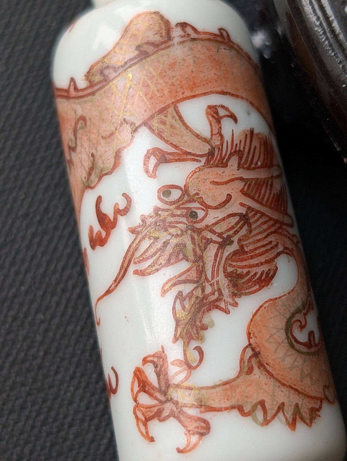 Chinese antique snuffbottle decorated with Dragon, Late Qing #2855
