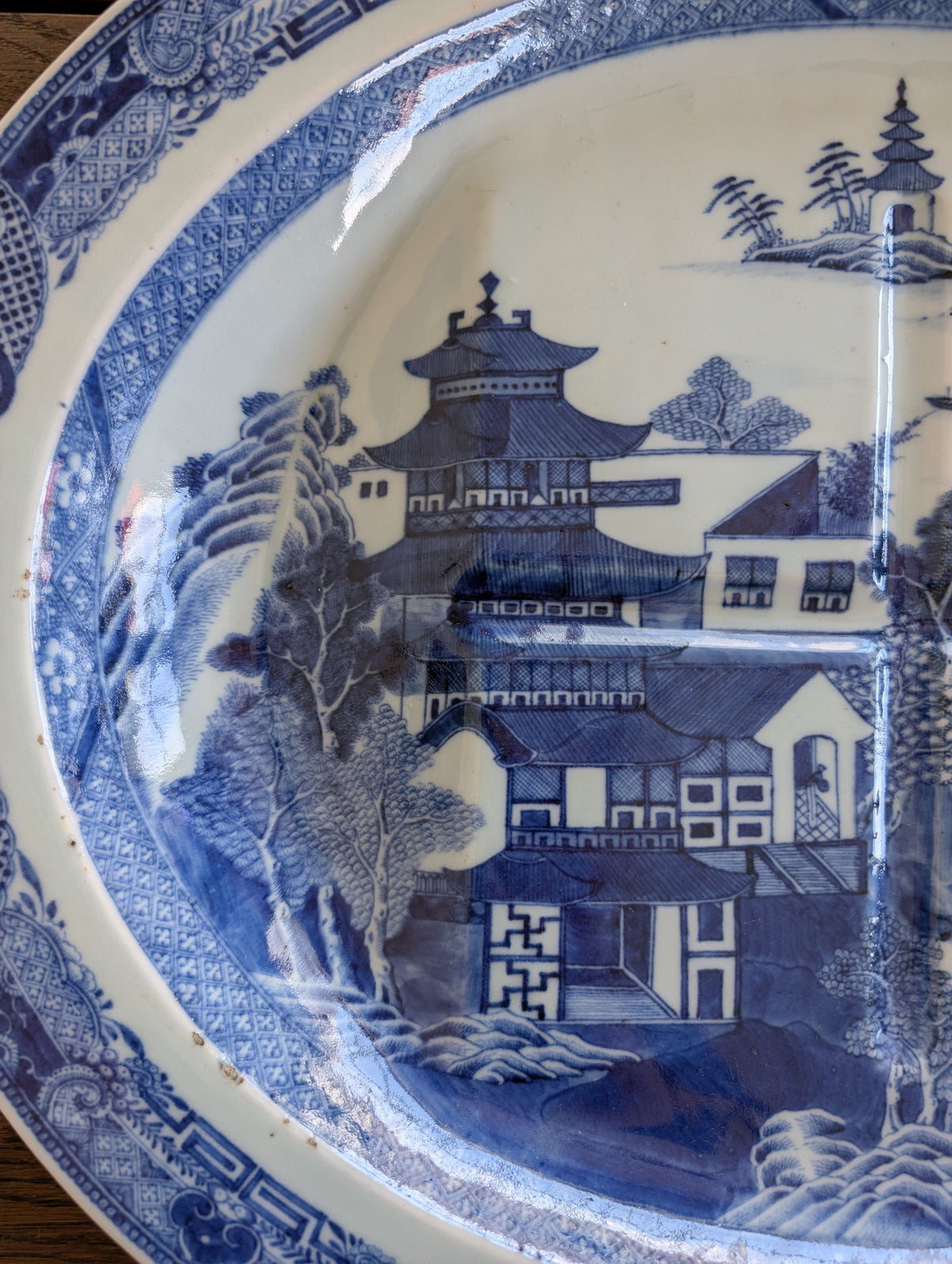 Chinese antique fish / meat platter in blue and white, Qianlong period  #2930