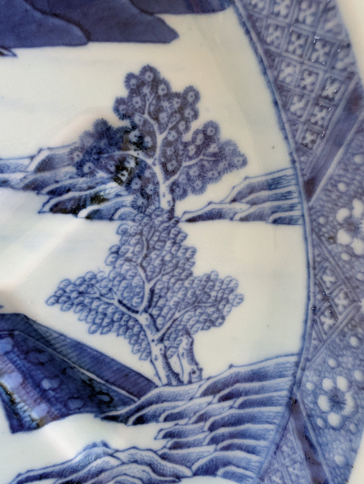 Chinese antique fish / meat platter in blue and white, Qianlong period  #2930