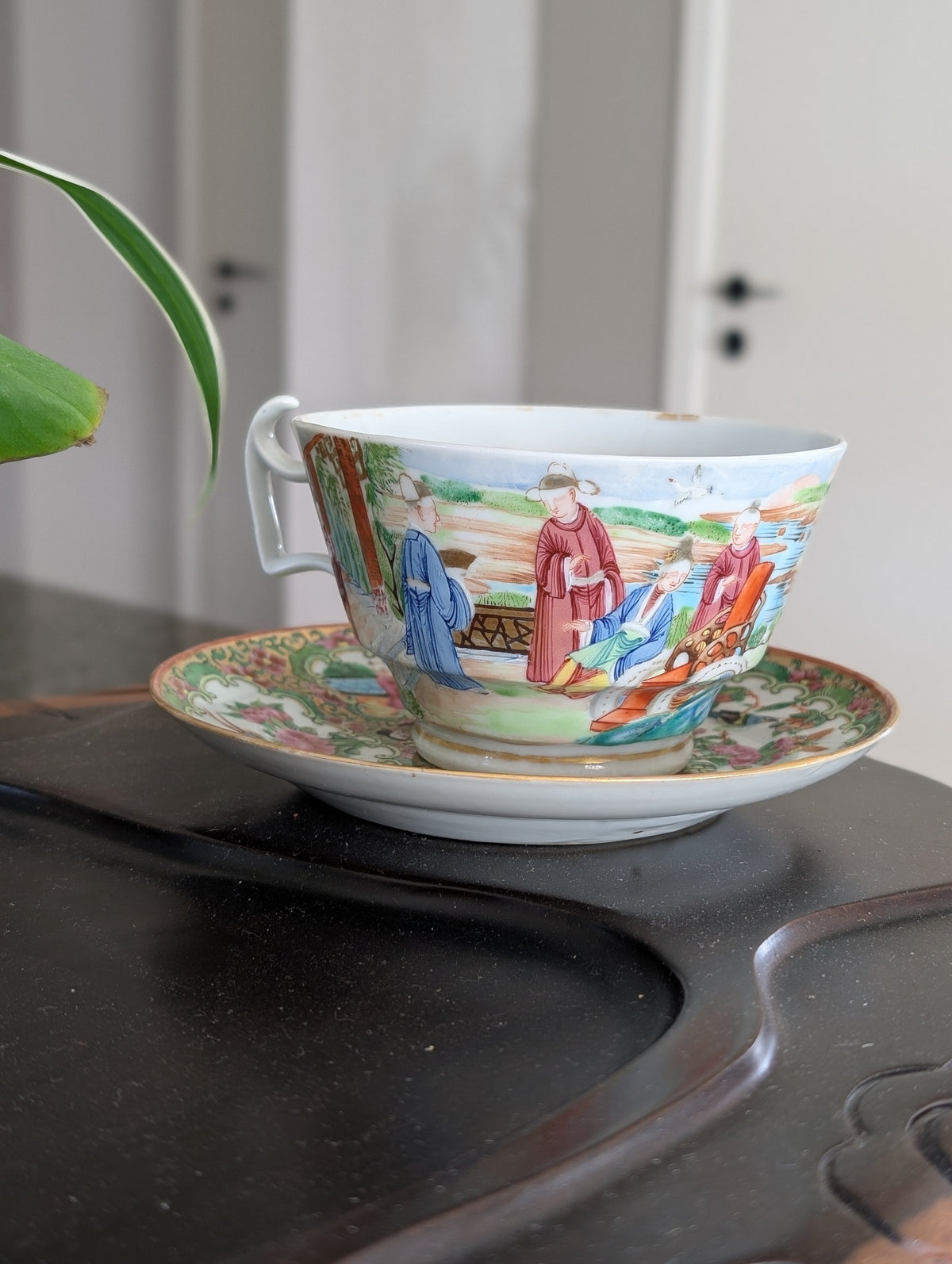Chinese antique rose mandarin teacup and saucer, Late Qing #2970 and #2971