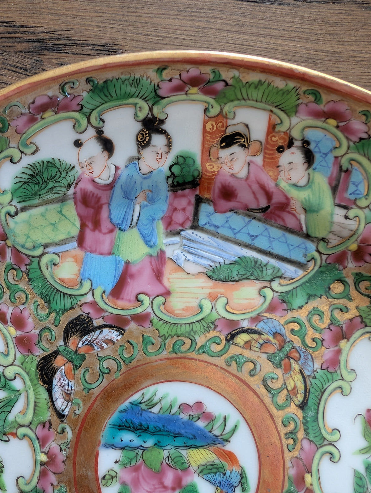 Chinese antique rose mandarin teacup and saucer, Late Qing #2970 and #2971