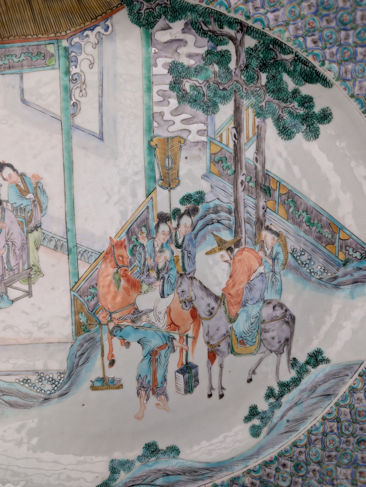十九世纪五彩人物纹大盘 #3068